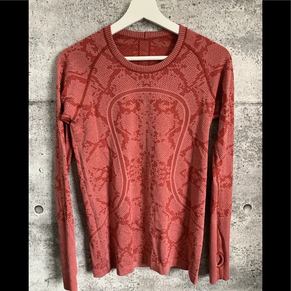 Lululemon Ziggy Snakeskin Long Sleeve Swiftly Sz 8